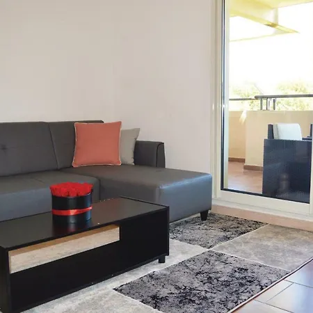 One-bedroom In Bastia דירה בסטיה
