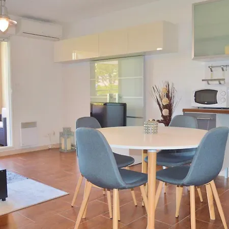 דירה One-bedroom In Bastia בסטיה
