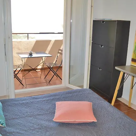 One-bedroom In Bastia דירה בסטיה